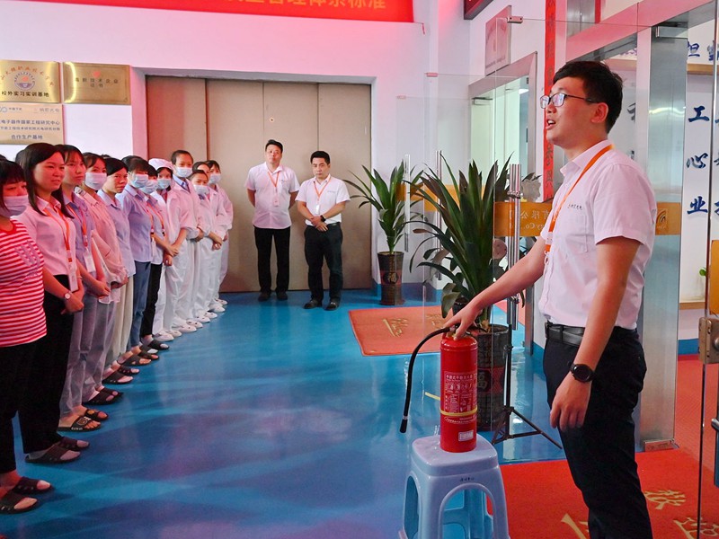 宣講安全知識 宣講安全知識