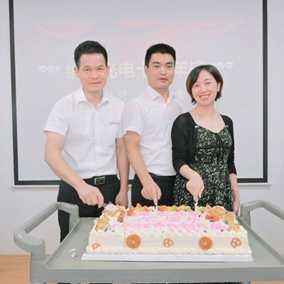 納宏光電10歲啦！“相伴十載，感恩有你”